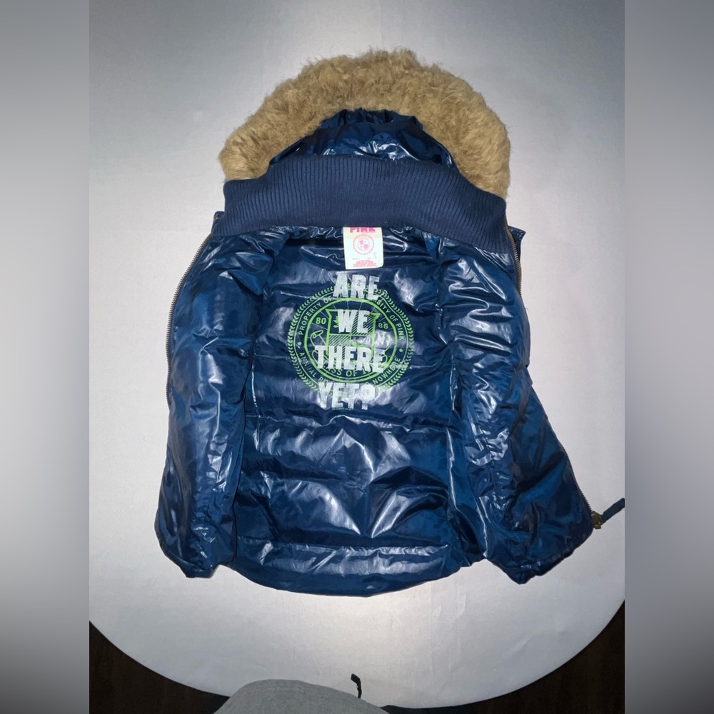 Victoria Secret Grand Escape Lodge Puffer Vest Faux Fur Hood - Picture 8 of 10